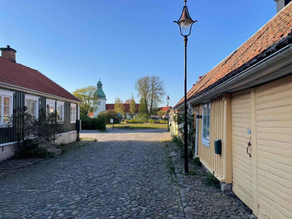 Charmigt Boende Med Perfekt Laege I Gamla Stan Falkenberg Exterior foto