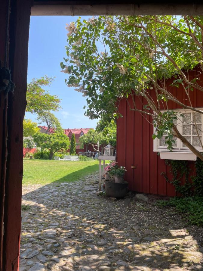 Charmigt Boende Med Perfekt Laege I Gamla Stan Falkenberg Exterior foto